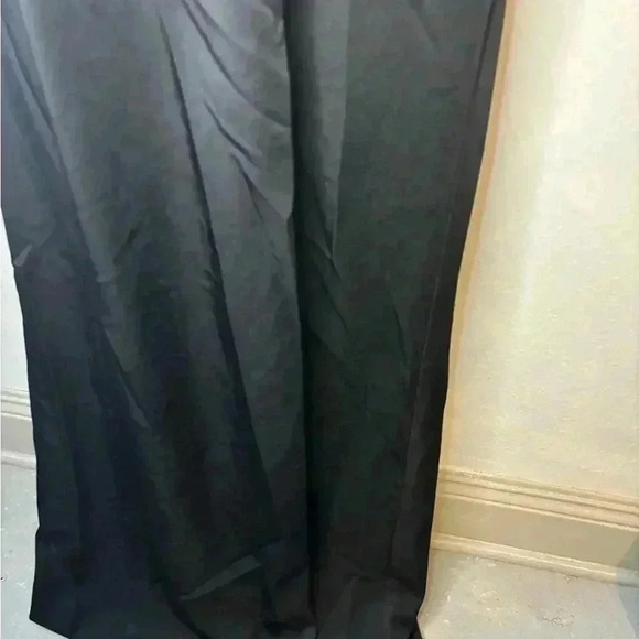 SLEEVELESS CRYSTAL SCOOP NECKLINE COLUMN GOWN - Picture 4 of 9